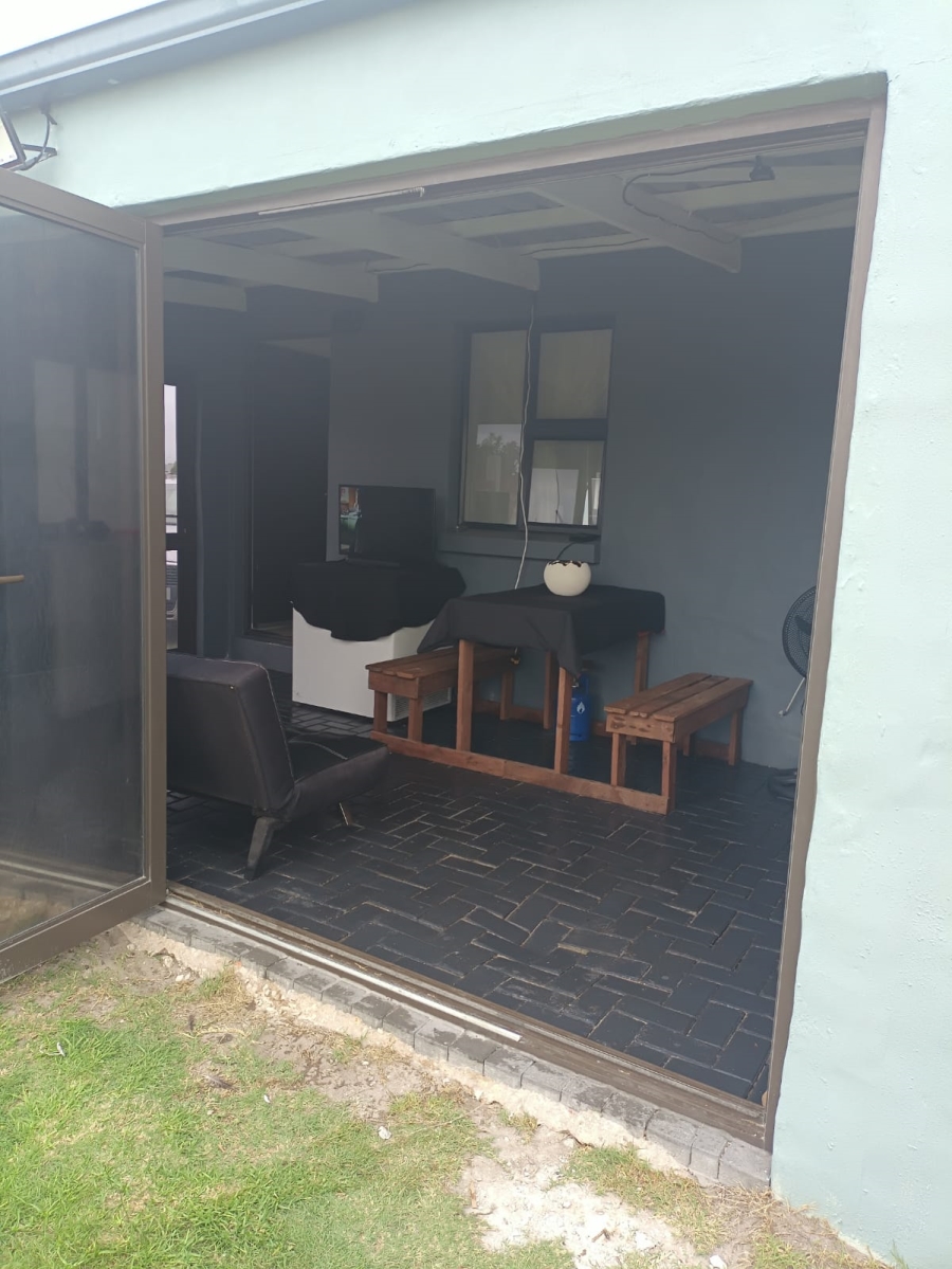 2 Bedroom Property for Sale in Parsonsvlei Eastern Cape